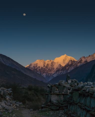 Destination Side Img 2 Title destination side image 2 alt